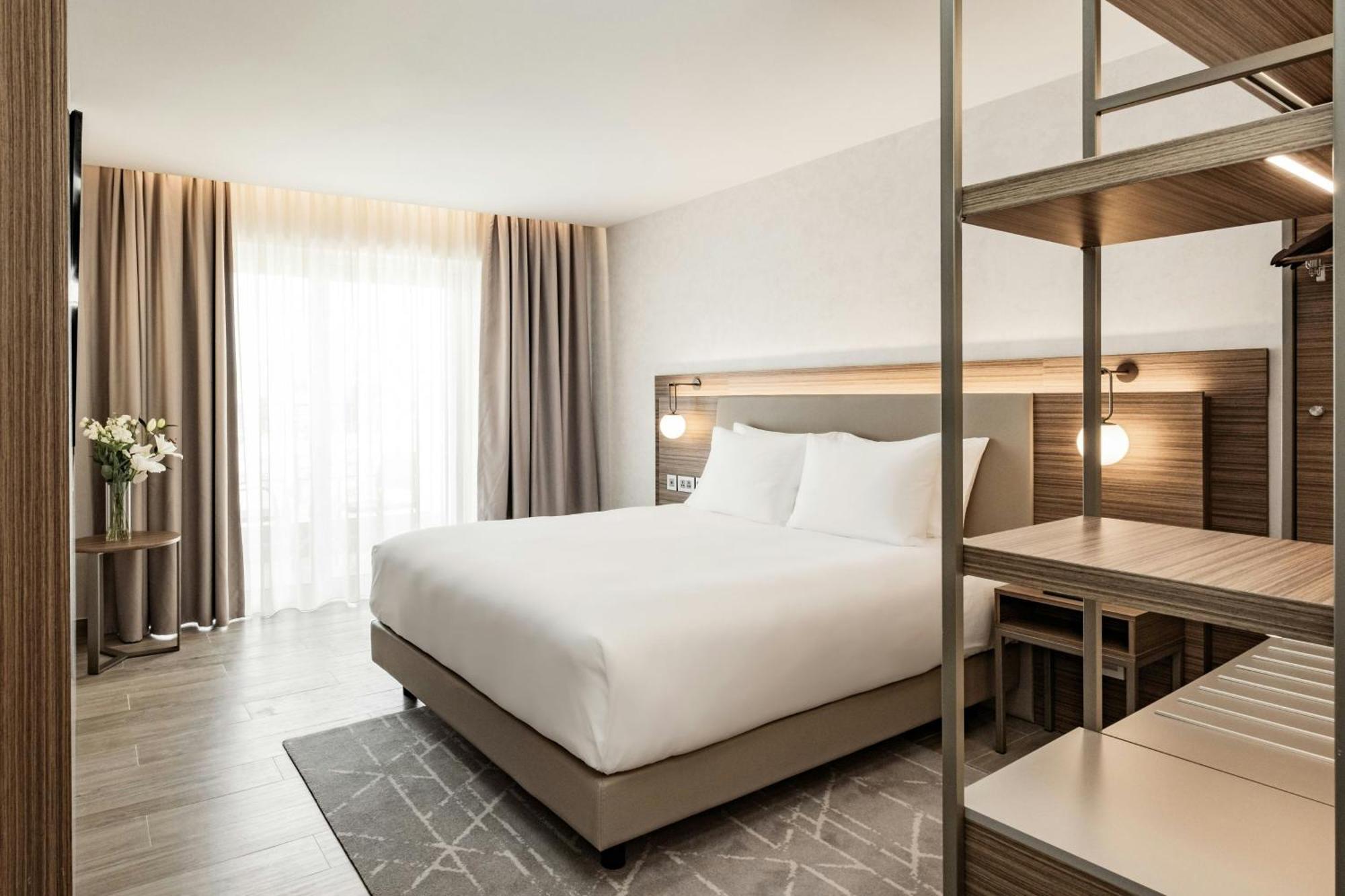 Ac Hotel By Marriott St Julian'S Сент Джулианс Экстерьер фото